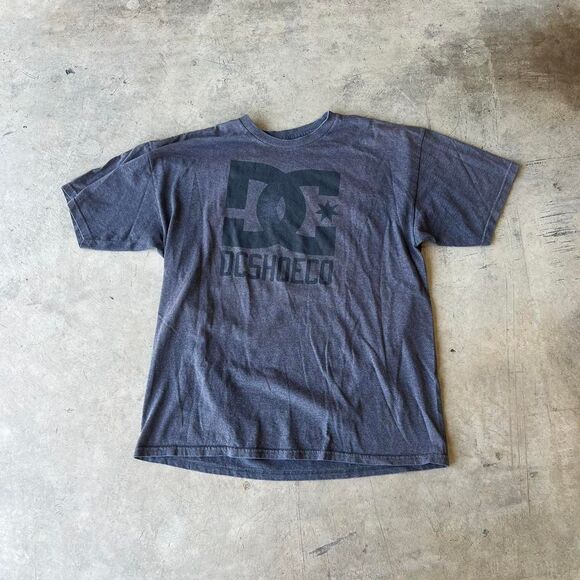 DC shoes Charcoal Grey Mens y2k tee size XL - Picture 1 of 1